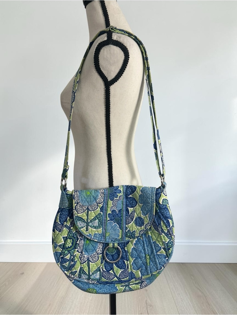 Vera Bradley Crossbody Bag "Doodle Daisy"